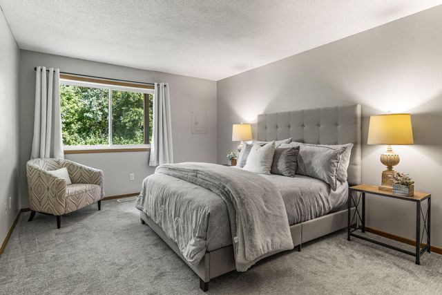 5621 Pompano Drive, Minnetonka, MN 55343