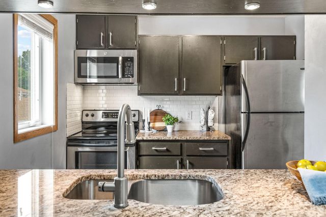 5621 Pompano Drive, Minnetonka, MN 55343