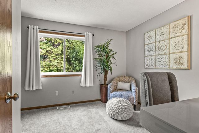 5621 Pompano Drive, Minnetonka, MN 55343