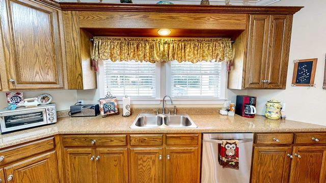 444 Hicks Road, Dothan, AL 36303