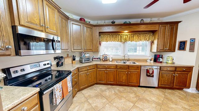 444 Hicks Road, Dothan, AL 36303