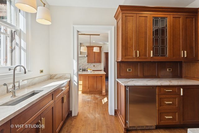 1120 Forest Avenue, Evanston, IL 60202