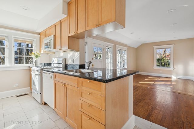 1120 Forest Avenue, Evanston, IL 60202