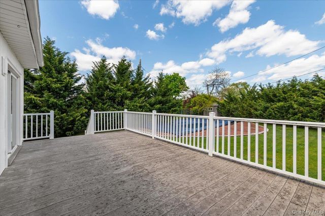 960 Cliffside Avenue, North Woodmere, NY 11581
