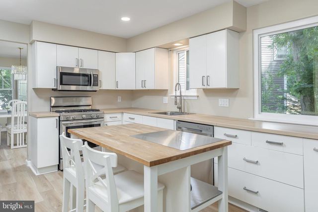 1739 PAINE CT, Blackwood, NJ 08012