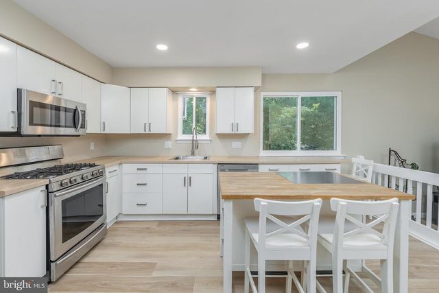 1739 PAINE CT, Blackwood, NJ 08012