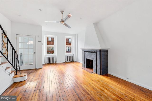 1820 S 19TH ST, Philadelphia, PA 19145