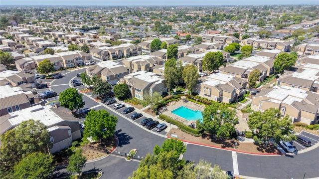 10452 W Briar Oaks, Stanton, CA 90680