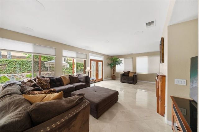 26352 Palm Tree, Murrieta, CA 92563