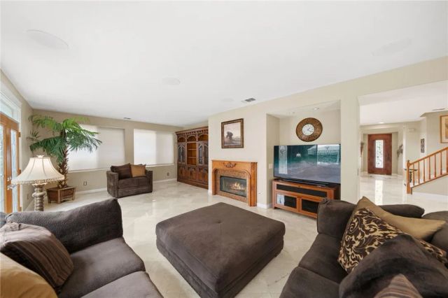 26352 Palm Tree, Murrieta, CA 92563