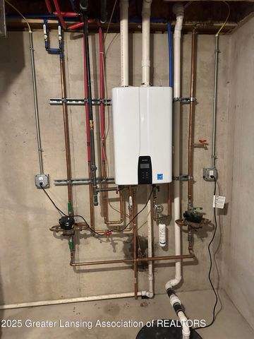 1467 Superior Drive 18, St. Johns, MI 48879