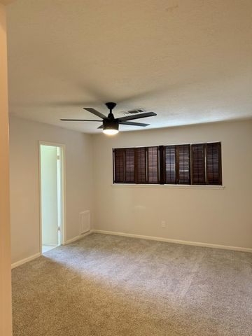 515 Tresvant Drive, Houston, TX 77598