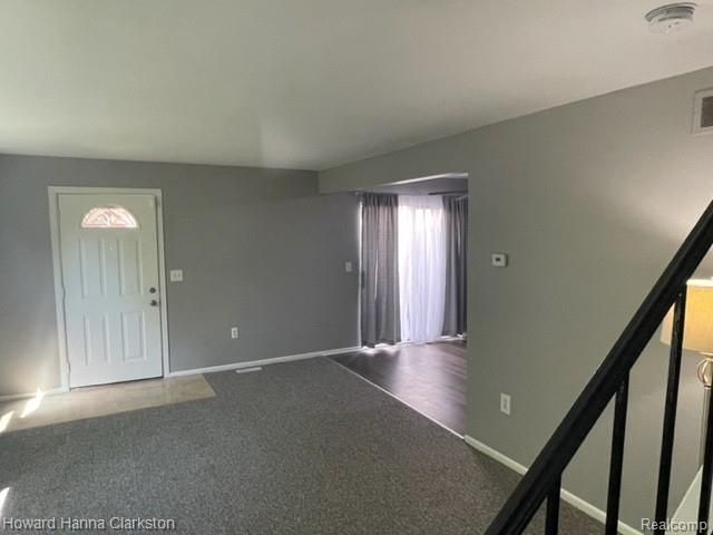 10 Greenwoode Lane, Pontiac, MI 48340