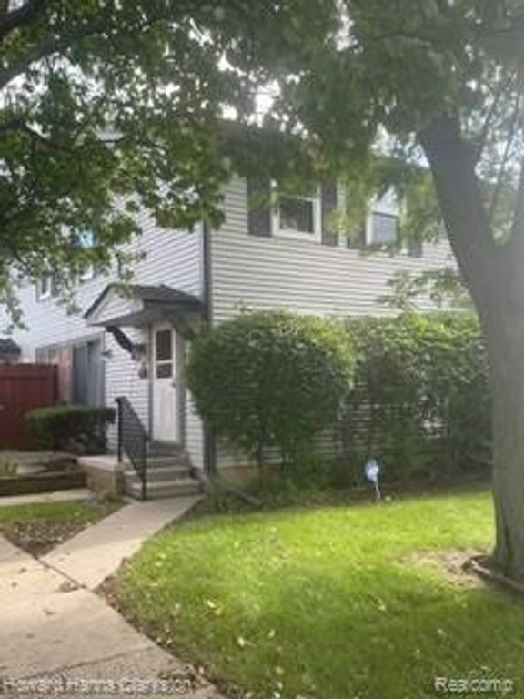 10 Greenwoode Lane, Pontiac, MI 48340