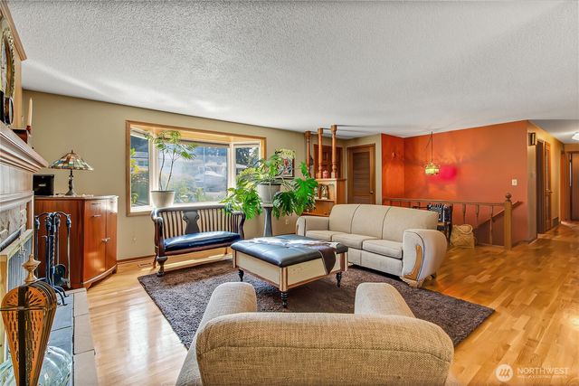 3608 65th Ave W, University Place, WA 98466