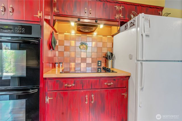 3608 65th Ave W, University Place, WA 98466