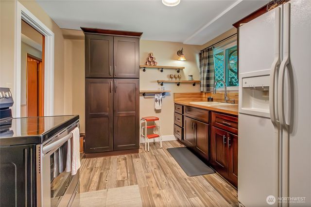 3608 65th Ave W, University Place, WA 98466