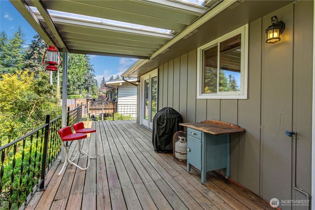 3608 65th Ave W, University Place, WA 98466