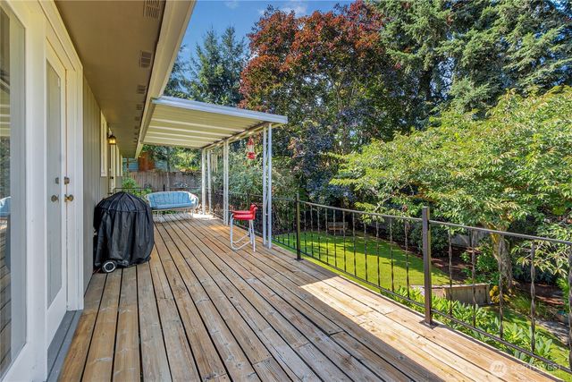 3608 65th Ave W, University Place, WA 98466