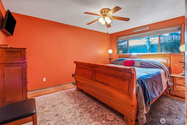 3608 65th Ave W, University Place, WA 98466