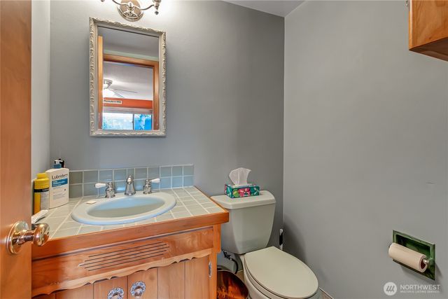 3608 65th Ave W, University Place, WA 98466