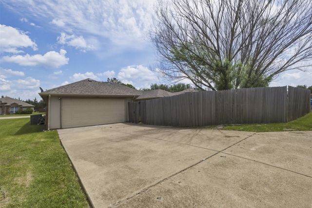 1951 Harvester Drive, Rockwall, TX 75032