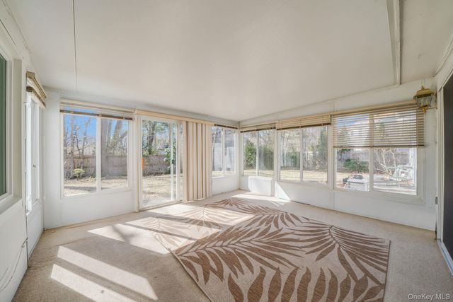 22 Bucknell Lane, Stony Brook, NY 11790