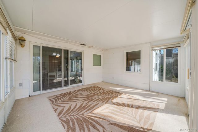 22 Bucknell Lane, Stony Brook, NY 11790