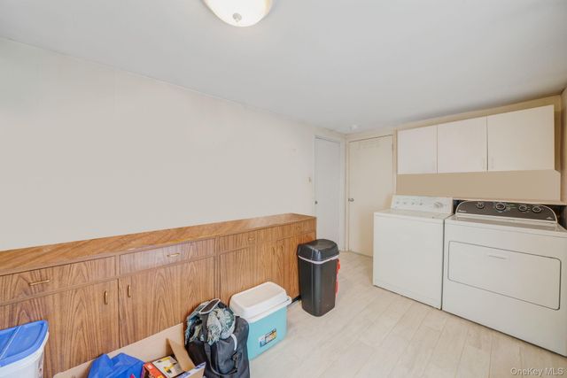 22 Bucknell Lane, Stony Brook, NY 11790