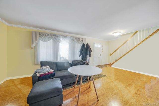 22 Bucknell Lane, Stony Brook, NY 11790