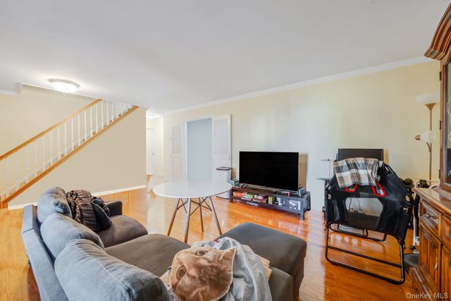 22 Bucknell Lane, Stony Brook, NY 11790