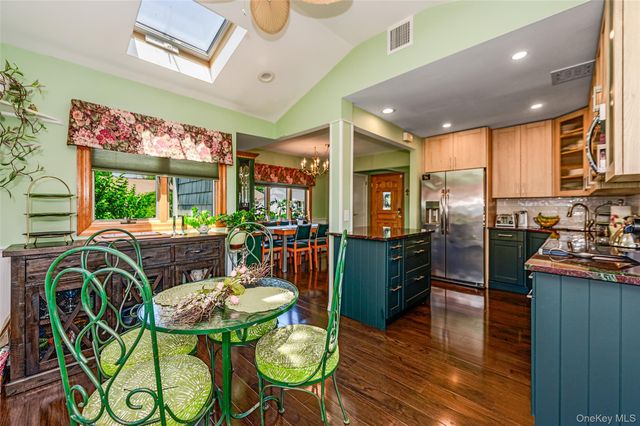 262 Rose Street, Massapequa Park, NY 11762