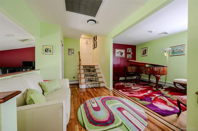 262 Rose Street, Massapequa Park, NY 11762