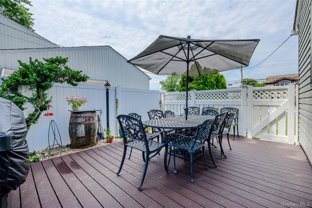 262 Rose Street, Massapequa Park, NY 11762