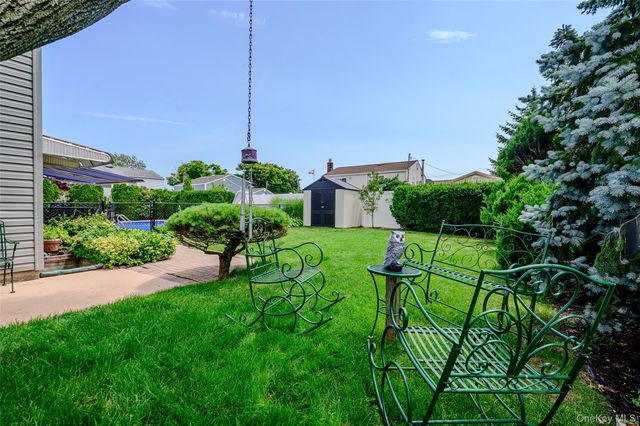 262 Rose Street, Massapequa Park, NY 11762