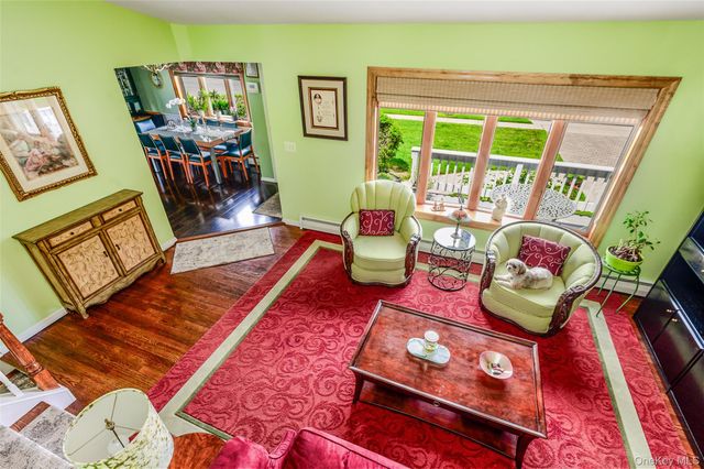 262 Rose Street, Massapequa Park, NY 11762