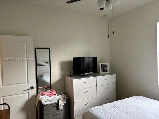 3350 W 112th St, Hialeah, FL 33018