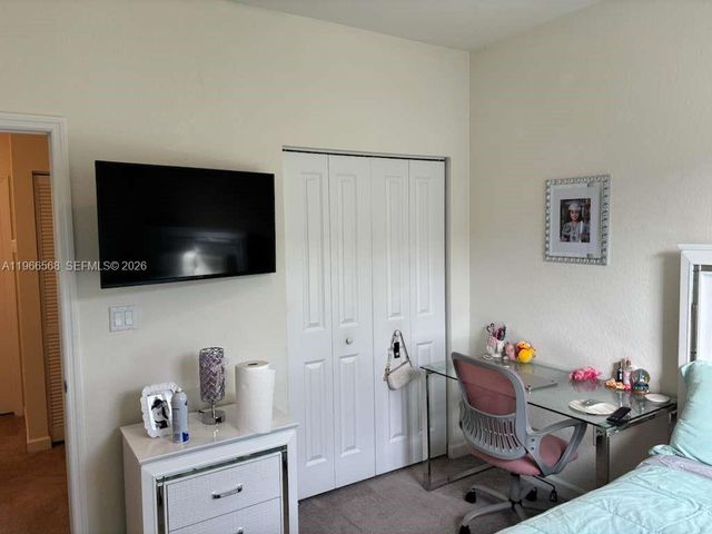 3350 W 112th St, Hialeah, FL 33018