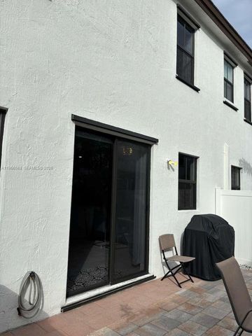 3350 W 112th St, Hialeah, FL 33018