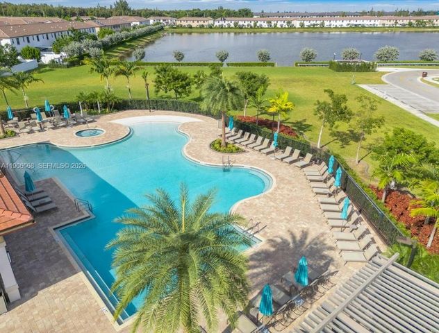 3350 W 112th St, Hialeah, FL 33018