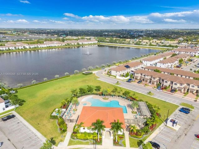 3350 W 112th St, Hialeah, FL 33018