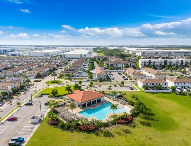 3350 W 112th St, Hialeah, FL 33018