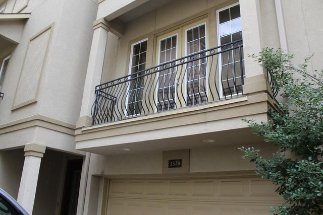 1324 Birdsall Street, Houston, TX 77007