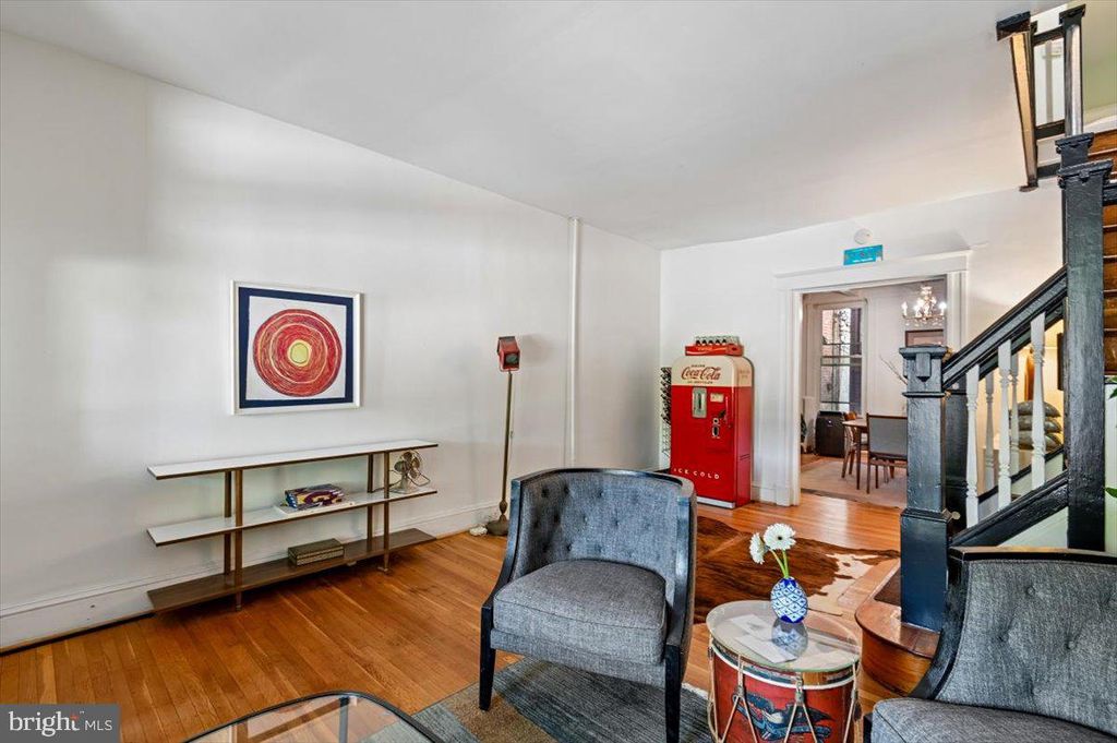 Image 10 of property listing at 2828 MARYLAND AVE, Baltimore, MD 21218