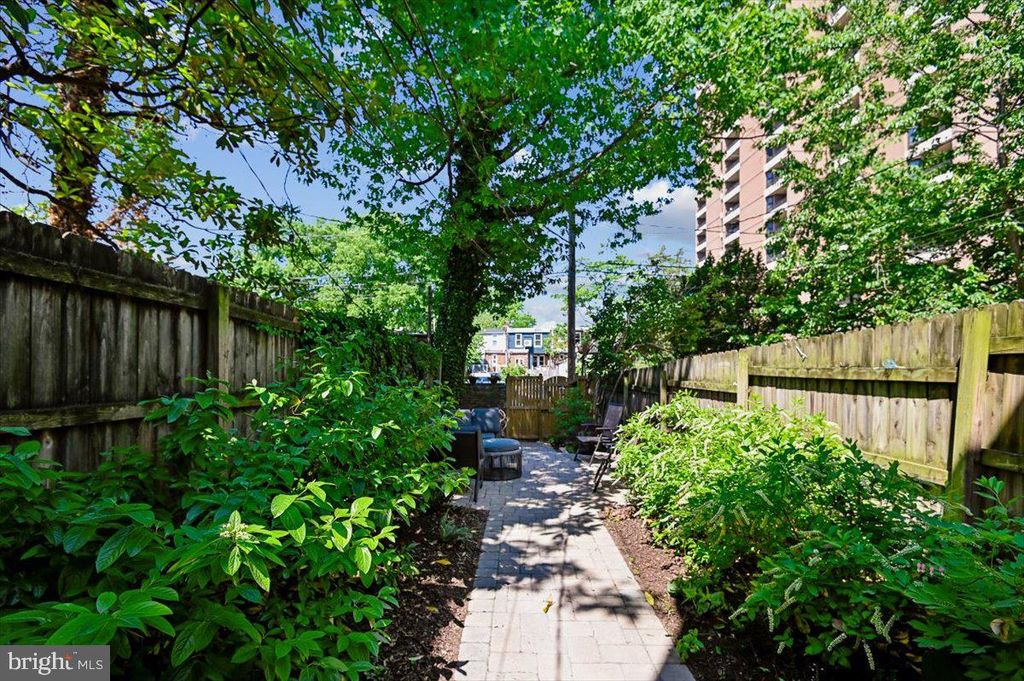 Image 24 of property listing at 2828 MARYLAND AVE, Baltimore, MD 21218