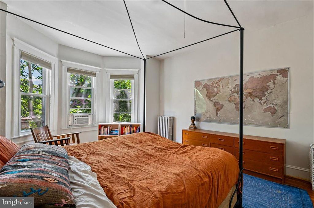 Image 36 of property listing at 2828 MARYLAND AVE, Baltimore, MD 21218