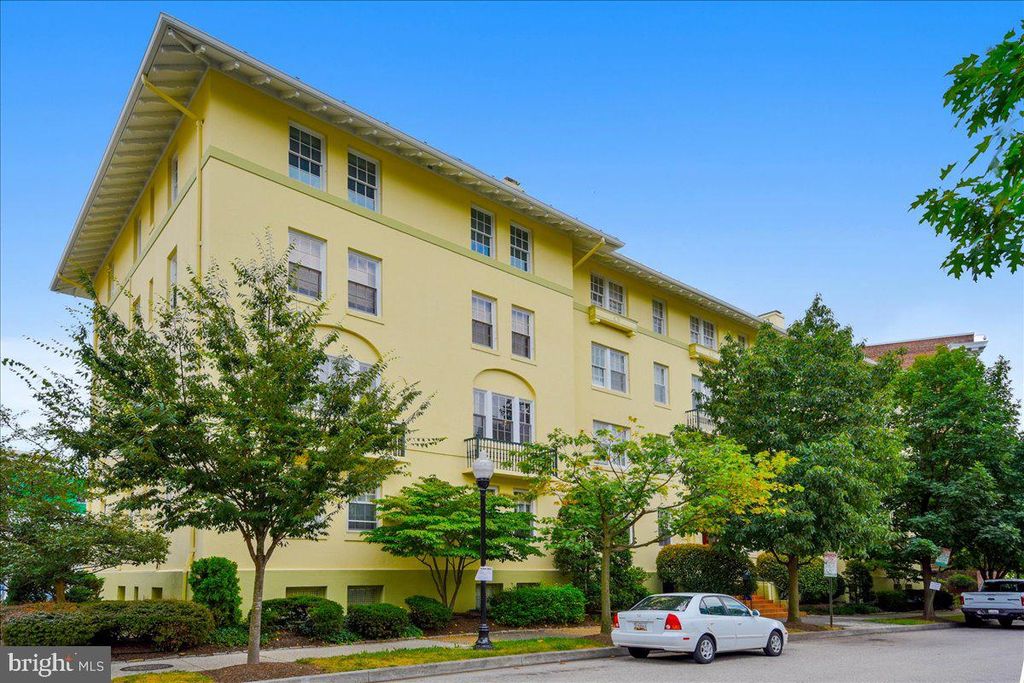 Image 61 of property listing at 2828 MARYLAND AVE, Baltimore, MD 21218