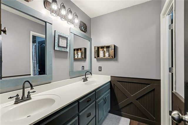 15950 S Avalon Street, Olathe, KS 66062