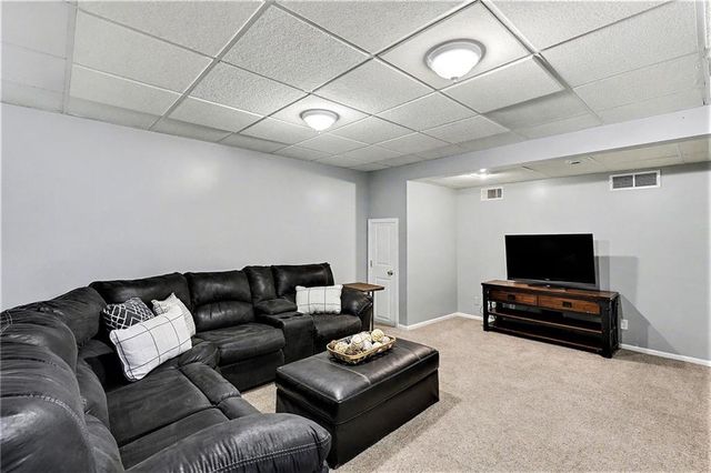 15950 S Avalon Street, Olathe, KS 66062