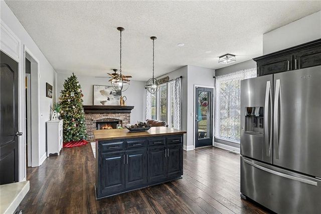 15950 S Avalon Street, Olathe, KS 66062